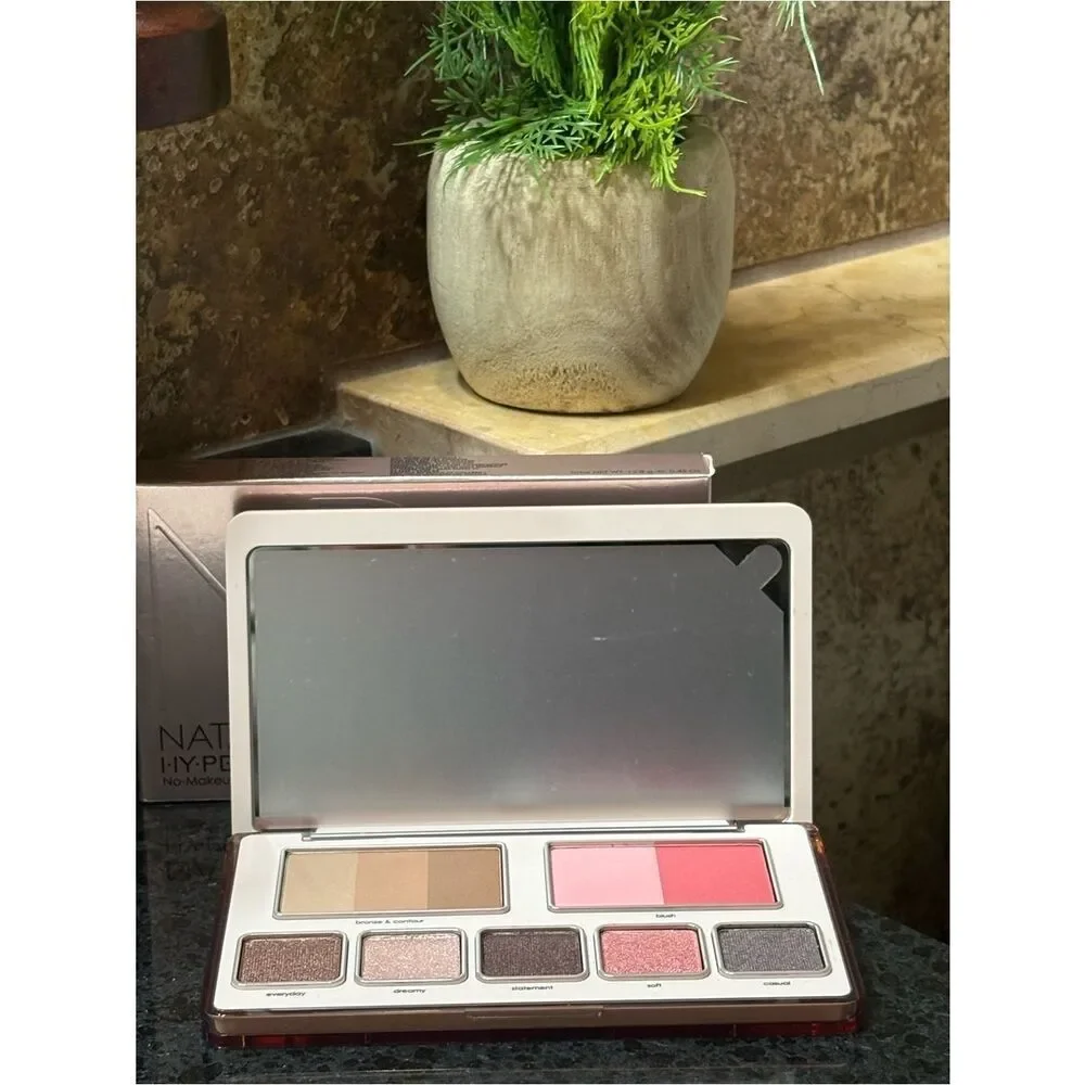 Natasha Denona Hy-per Natural Face Palette Brand new in Box